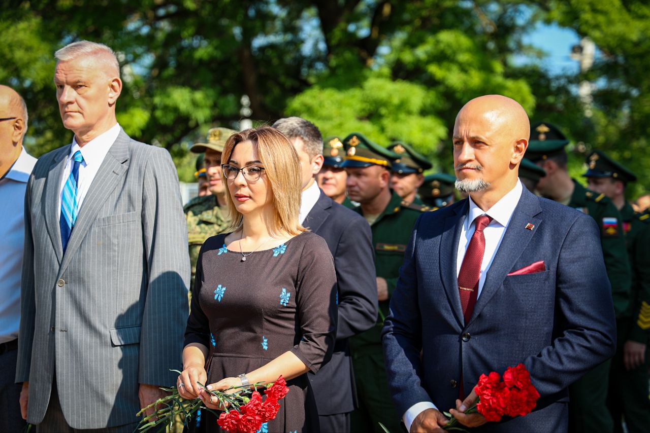 Вице-премьер— министр финансов почтила память жертв Бендерской трагедии